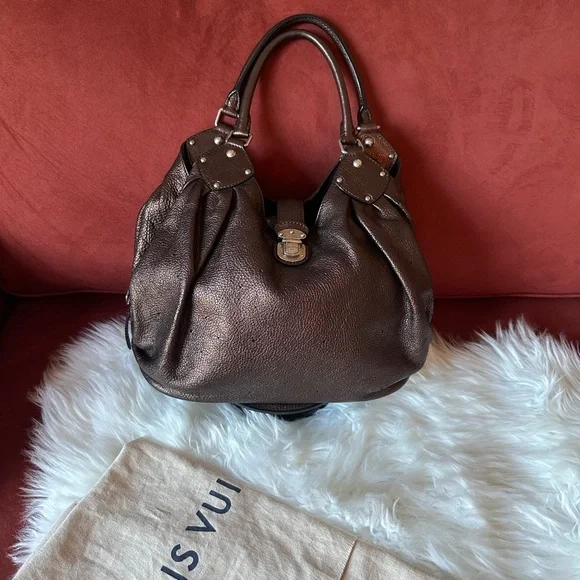 Extra Large Louis Vuitton Mahina bronze Leather Shoulder Bag - Picture 3 of 16